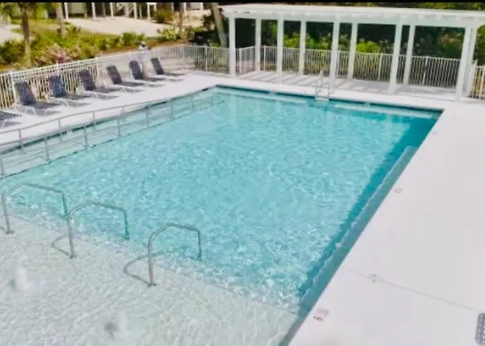 4 Bedroom Pet Friendly House In Morgan - Free Daily Activities! Holiday home Gulf Shores
